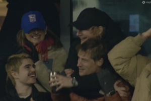 伊普斯维奇主场2-0战胜切尔西，小股东黄老板赛后喜笑颜开