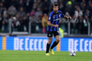 记者：国米决定让阿切尔比和帕瓦尔留在米兰，不会随队参加意超杯