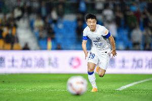 足球报：陶强龙被海港锁定 蓉城给刘殿座开合同 天津已与巴顿续约