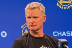 16胜16负！科尔：战绩能说明实力 我们能找回开季的状态