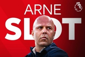 斯洛特2024年执教战绩：费耶诺德18胜6平0负，利物浦23胜3平1负