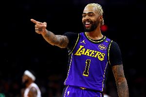 网友打趣：按照规律 拉塞尔下一站去勇士 再被拿去换状元