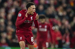 莱因克尔：顶级球员总会选择皇马或巴萨，近几年只有哈兰德例外