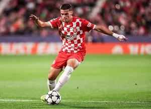 世体：古铁雷斯在转会市场受到关注，但球员不会冬窗离开赫罗纳