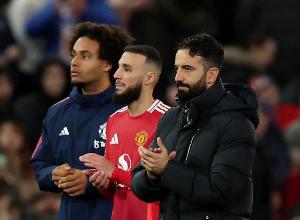 马上天亮⁉️机构预测：曼联在4个赛季内重返英超前4，收入破10亿