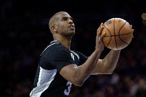 控场依旧神级！保罗进攻不灵6中0得到6分5板4断 送出14助攻0失误