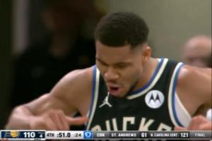 这不无敌了？字母哥撤步后仰中投杀死比赛开心跳舞