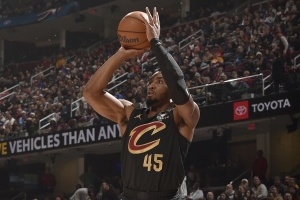 说发力就发力！米切尔单节5记三分轰15分 带队一度领先到20分以上