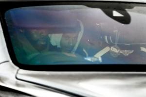 太阳报：拉什福德被拍到在离开曼联的训练场时显得很沮丧