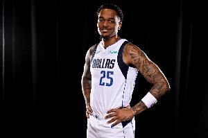 华盛顿谈球队失误多：对手一直上压力 17次失误在NBA很难赢球