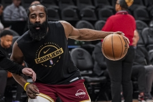 考文顿：哈登有时会早上5点发信息 讨论当晚的比赛该怎么打