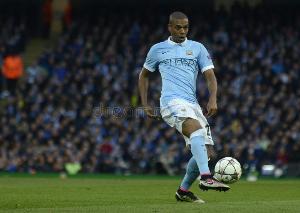 费尔南迪尼奥：哪怕腿和背很疼我也会为球队奔跑和付出，这就够了