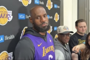 詹姆斯：季后赛比赛具备竞争性 参与这种比赛肯定意味着更多