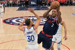 媒体人谈快船被淘汰：如果小卡还是巅峰的70% 那库里有巅峰的80%