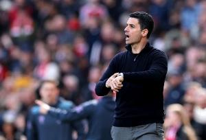 又整活！TA：塔帅赛前称全身是火，阿森纳训练基地真的燃起一把火