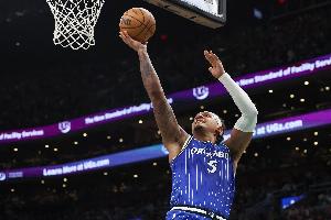 今天不是班菜罗！班凯罗首节7中5贡献12分3助1帽 正负值+17