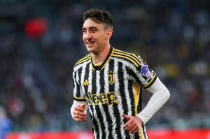 米体：尤文今夏可能出售一名重要球员，布雷默坎比亚索等人是候选