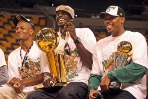 老里：没保持健康是不会赢的 若当初KG不受伤我们已拿两冠