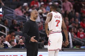 本赛季此前只缺4场！杜兰特常规赛场均36.4分钟 12场出战40+分钟