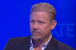 舒梅切尔：曼联踢得一般好在赢了；蓝军球员好像都不清楚战术布置