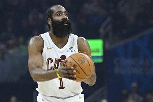 差距较大！上半场猛龙全队罚球9罚4中 骑士全队17罚13中