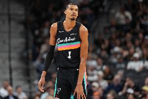 Skip：文班季后赛首秀很出色 开拓者若能提高三分仍有机会赢