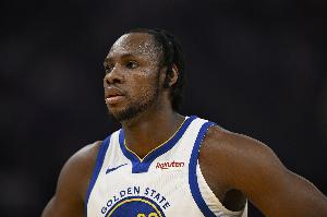 查尔斯·贝西：库里说我们一起打球的感觉 就像是已合作多年一样